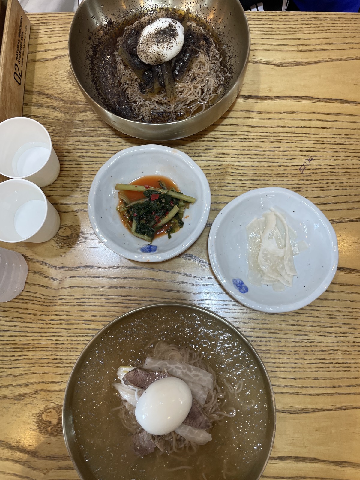 Mulnaengmyeon and Deulgireum Makguksu