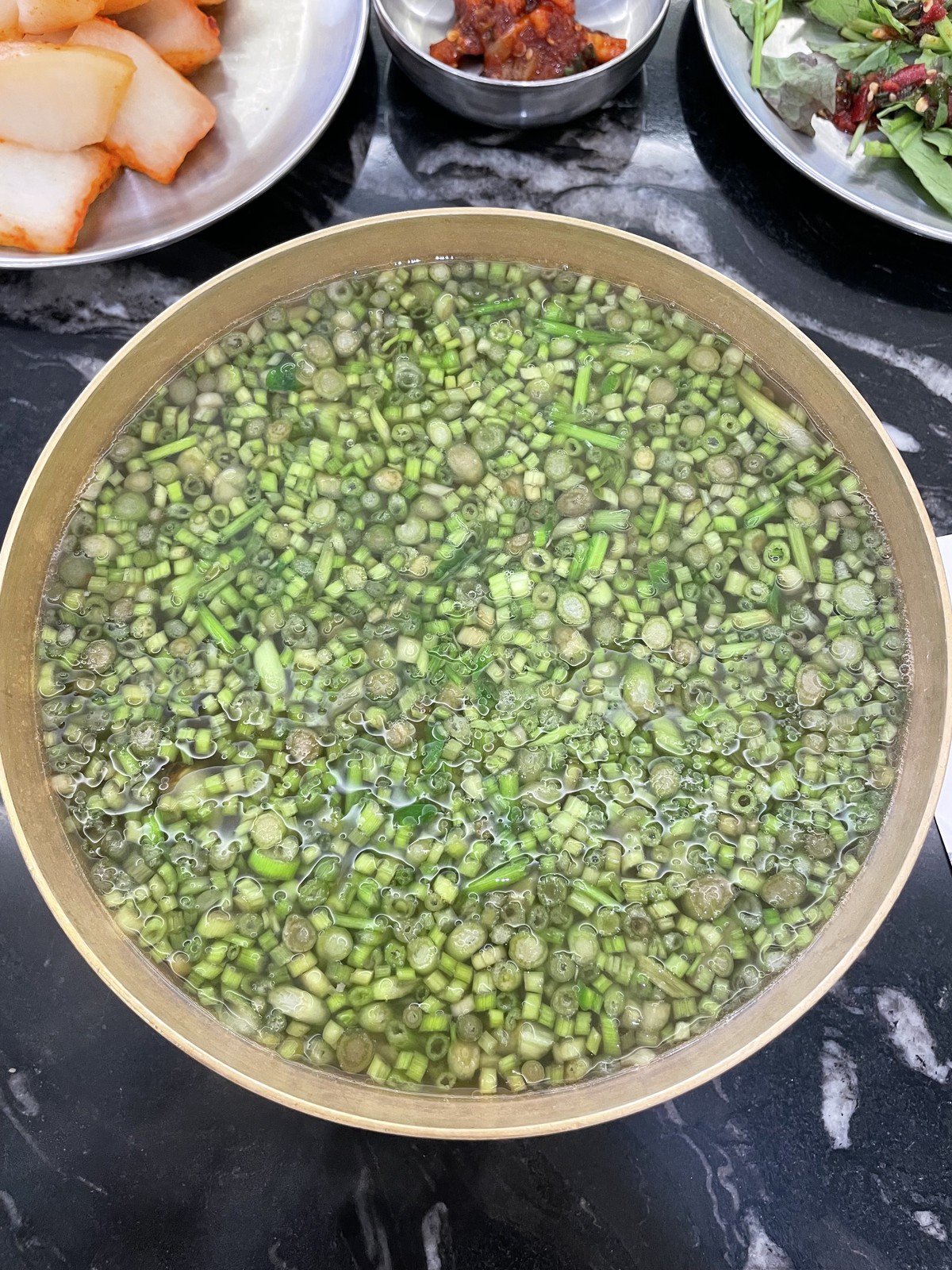 Neungdong Water Dropwort Beef Soup